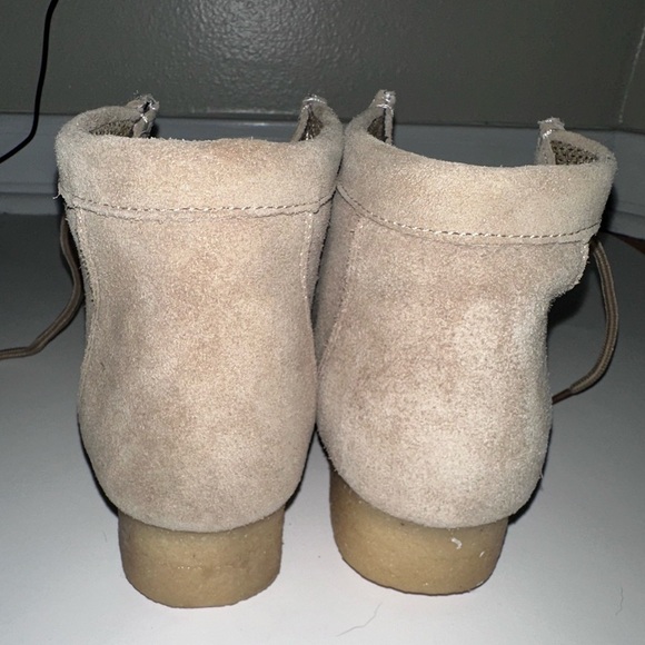 Roper New Tan Suede Gum Sole Desert Chukka Shoes women’s 6.5 - Picture 2 of 8